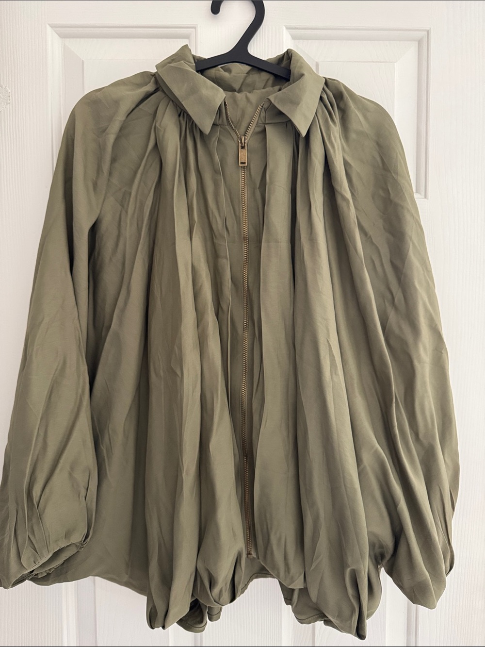 NWT Olive Green Pleated Balloon Jacket